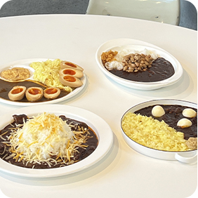 カレーに合うトッピングは？生姜、バナナチップス、ヨーグルト…いろいろ試してみた