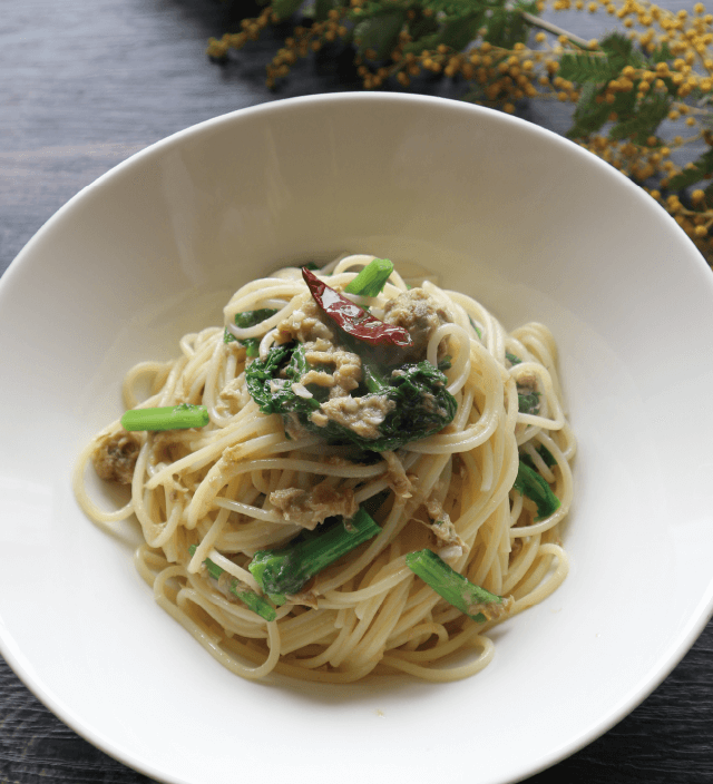 菜の花と焼き塩さばのペペロンチーノ