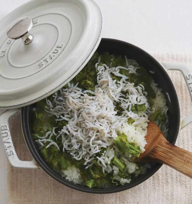 国産野菜だしで炊く菜の花としらすの混ぜご飯